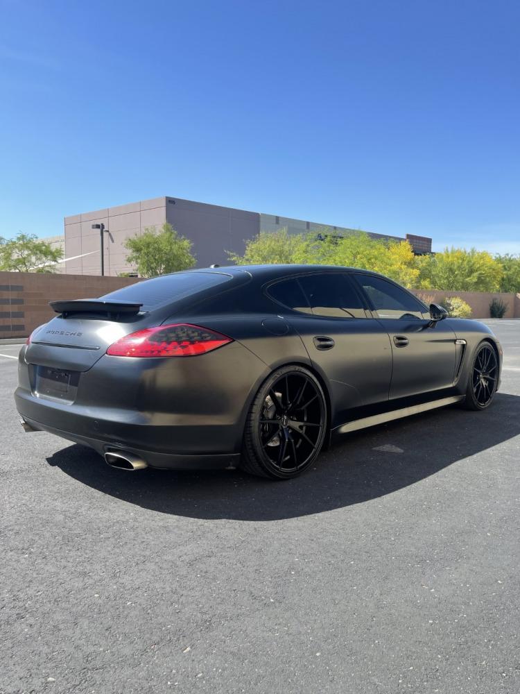 2011 Porsche Panamera 4 Door