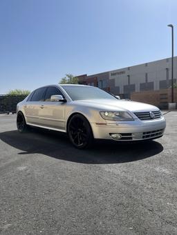 2004 Volkswagen Phaeton 4 Door