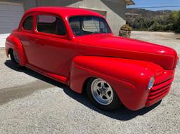 1947 Ford Custom 2Dr