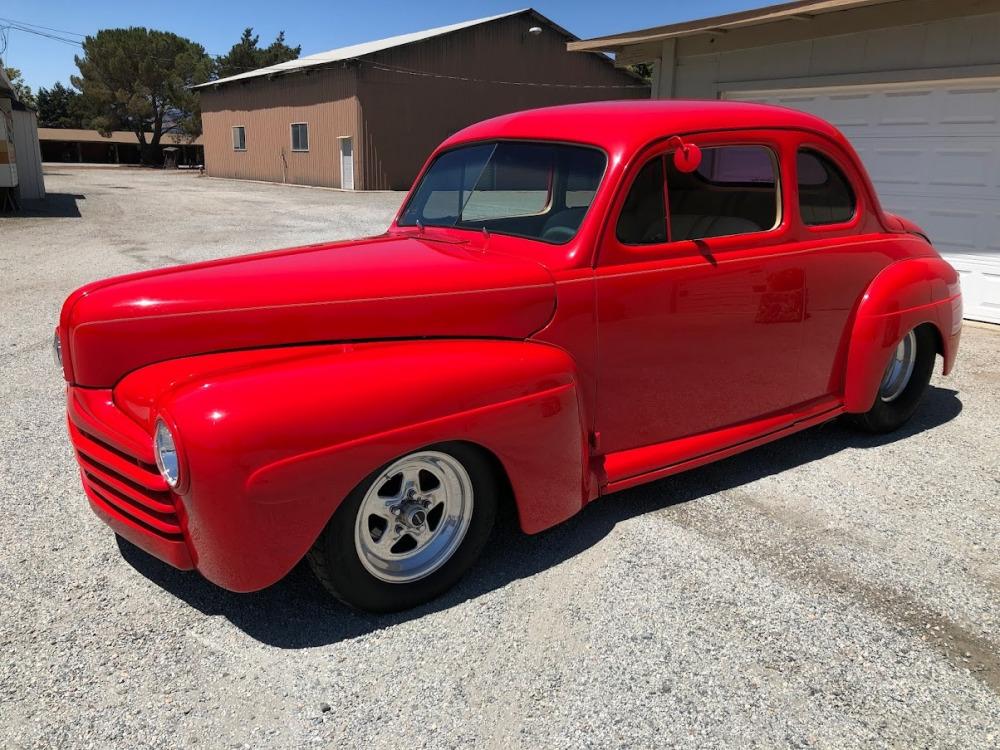 1947 Ford Custom 2Dr