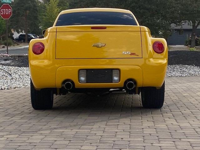 2004 Chevrolet SSR - Super Sport Roadster