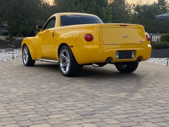 2004 Chevrolet SSR - Super Sport Roadster