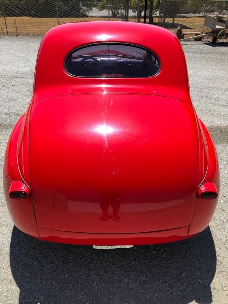 1947 Ford Custom 2Dr