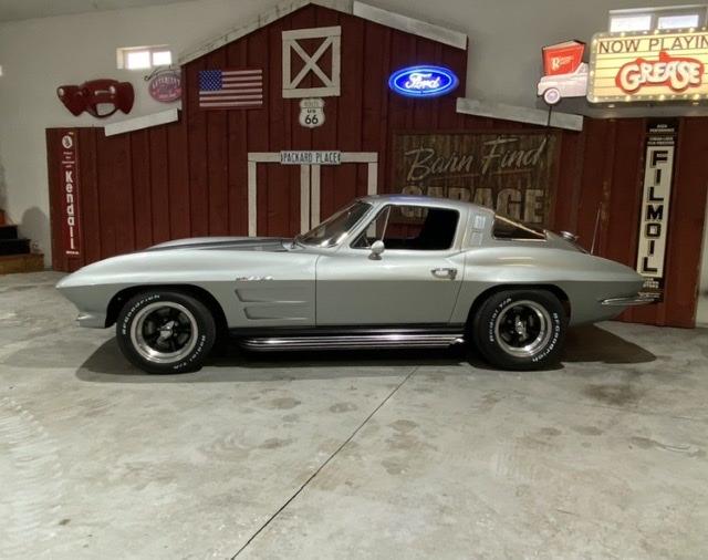 1964 Chevrolet Corvette Coupe Fuelie