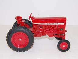 ERTL INTERNATIONAL FARMALL 544 UTILITY 1/16