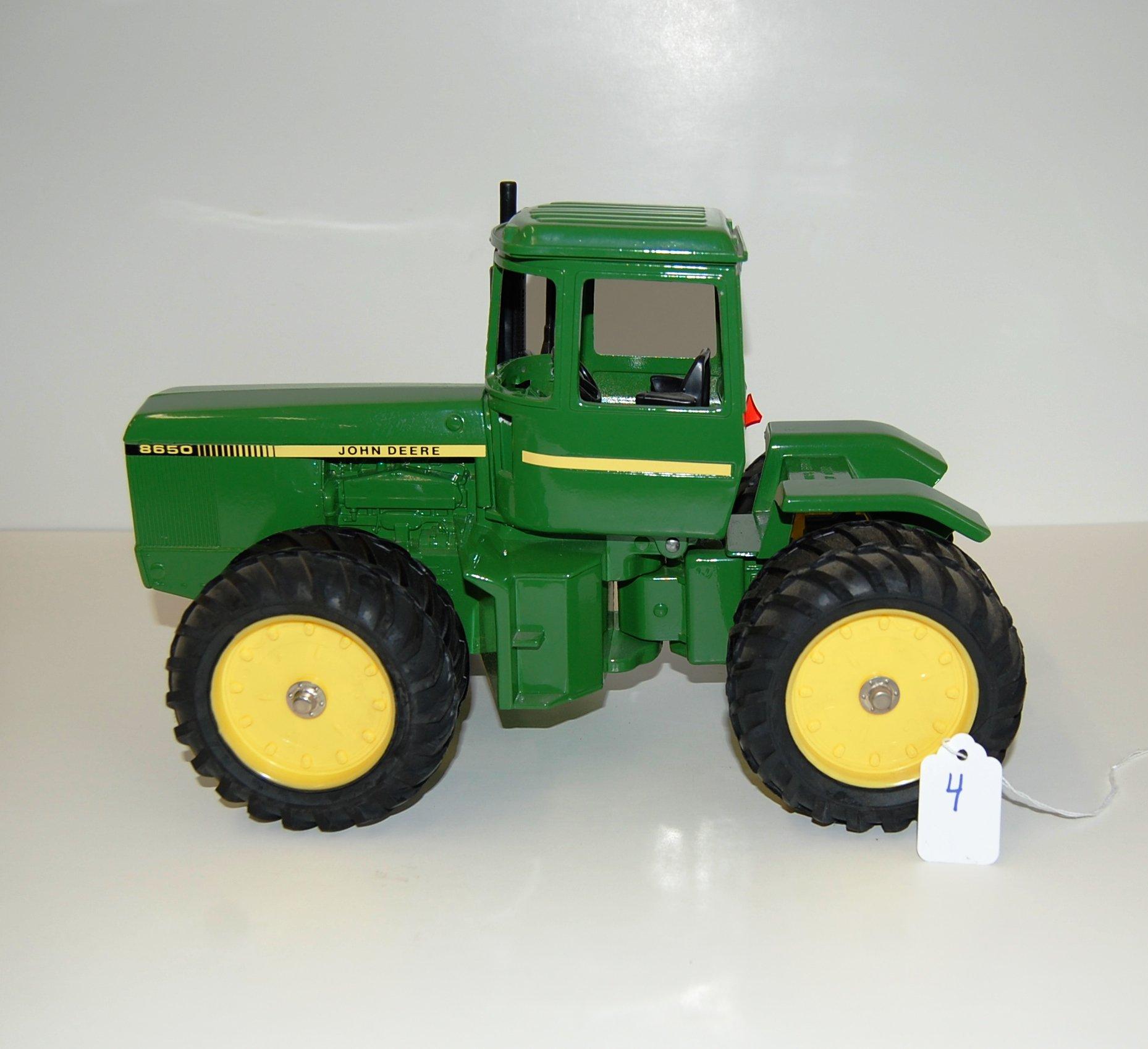 ERTL JOHN DEERE 8650 ARTICULATED TRACTOR 1/16