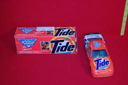 Ricky Rudd 1992 & 1997 Cars & Display