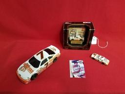 Alan Kulwicki Lot: Cars & Cards