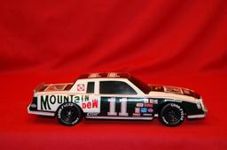 Darrell Waltrip 1981 # 11 Mountain Dew Bank - Nice