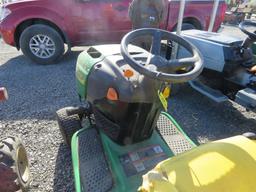 JD L100 Lawn Tractor