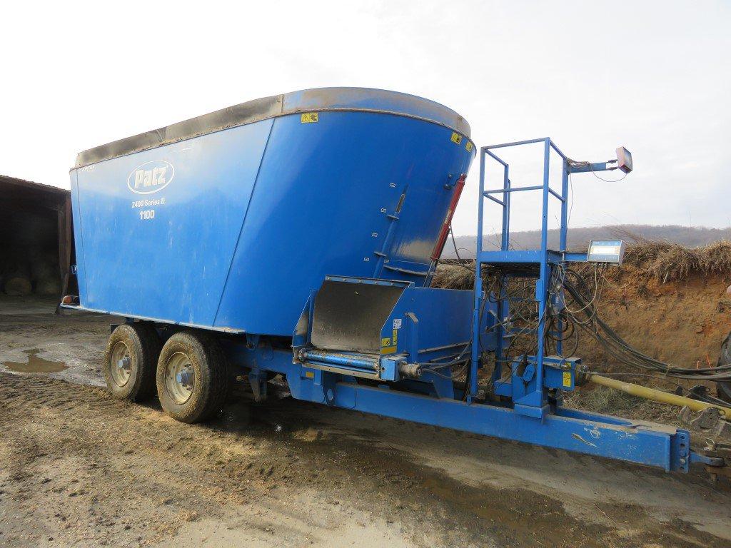 2016 Patz 2400 Series II TMR Mixer Wagon