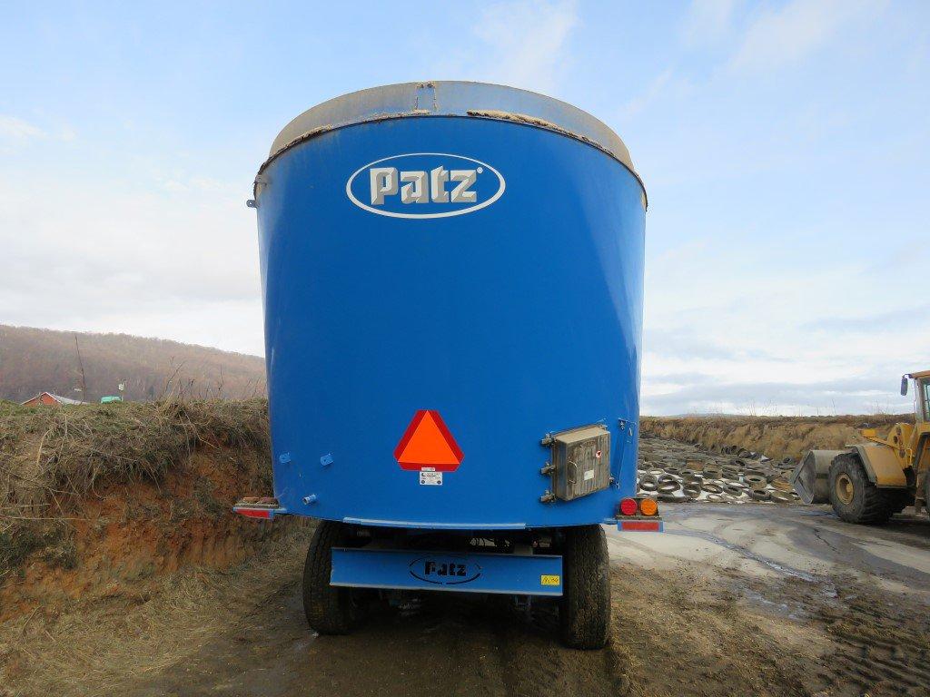 2016 Patz 2400 Series II TMR Mixer Wagon