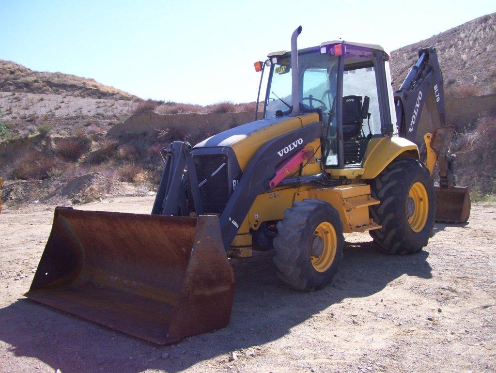 2005 Volvo BL70 Backhoe,