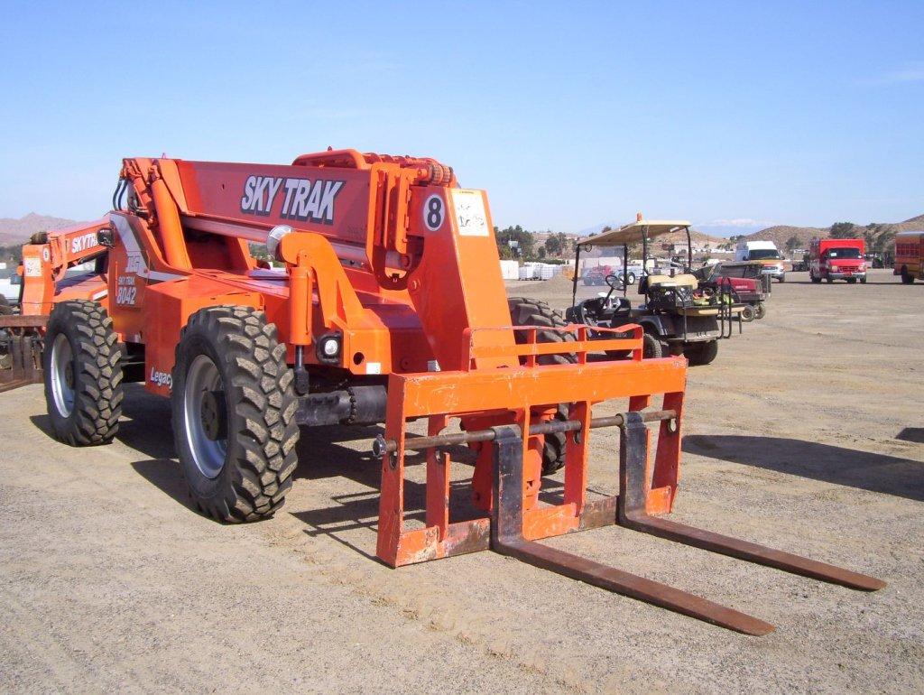 2004 JLG SkyTrak 8042 Legacy Series Forward Reach