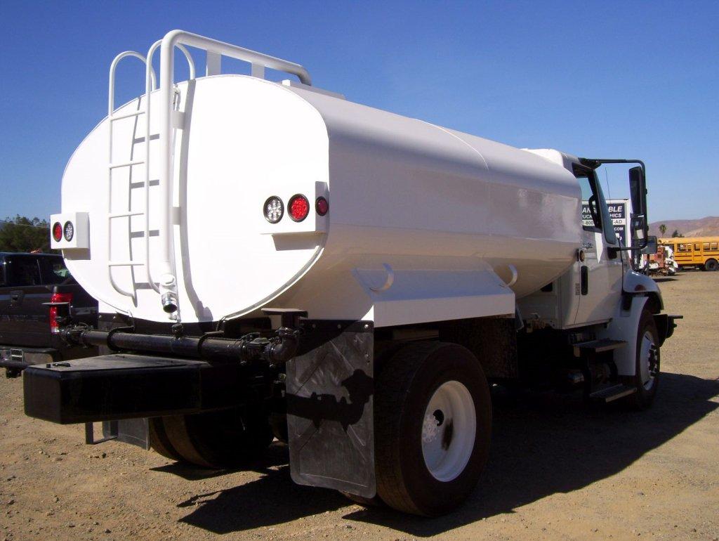 2012 International DuraStar 2000 Gallon Water