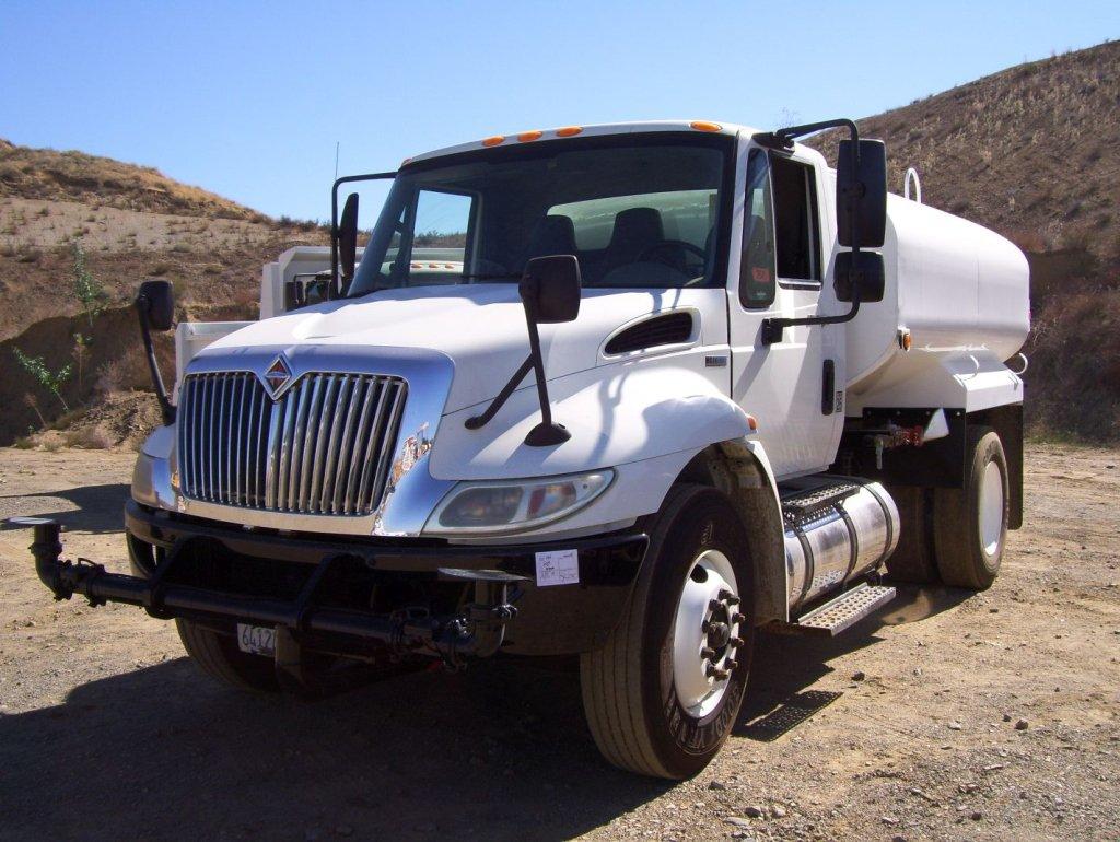 2012 International DuraStar 2000 Gallon Water