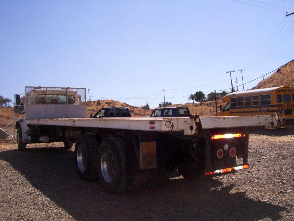 Freightliner Business Class M2 Flatbed Truck,