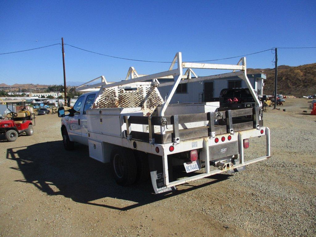 Ford F350 Crew Cab Flatbed Truck,