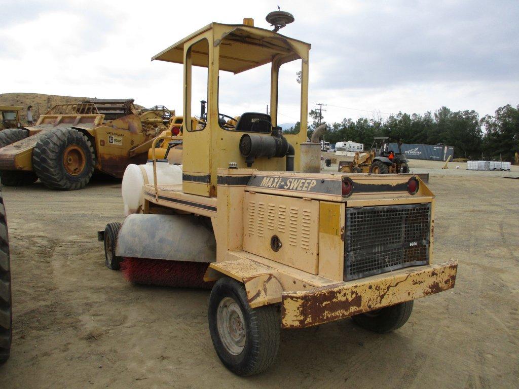 Allmond Bros Maxisweep 6600 Broom,