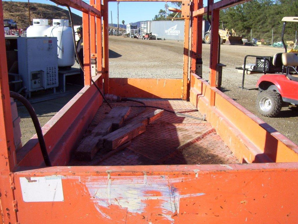 JLG 1932E Scissor Lift,