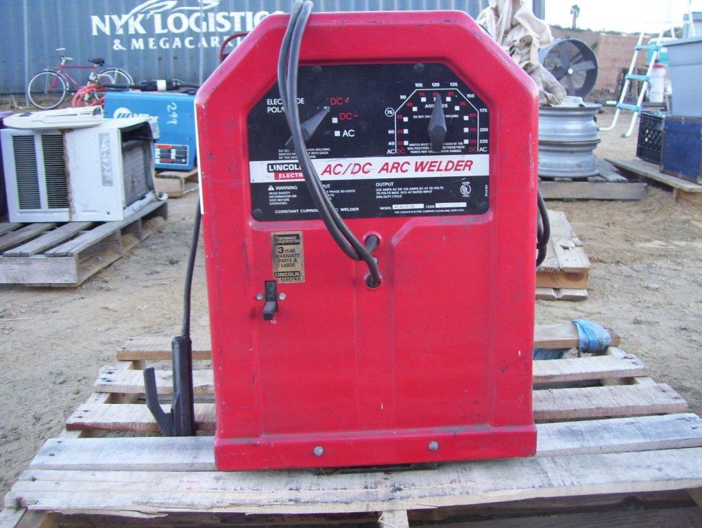 Lincoln AC/DC 225/125 ARC Welder