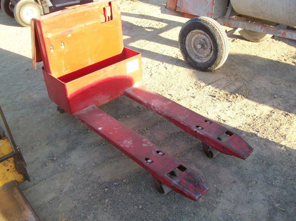 Raymond Handling Power Lift Pallet Jack,