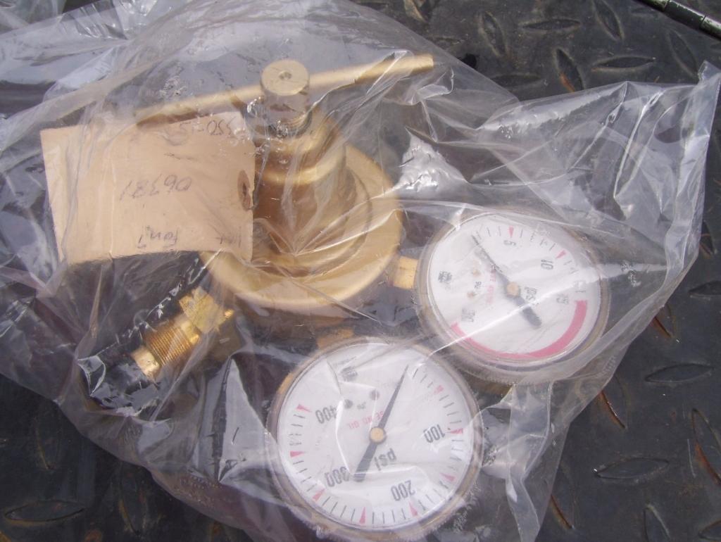 Acetylene Tank Pressure Regulator.