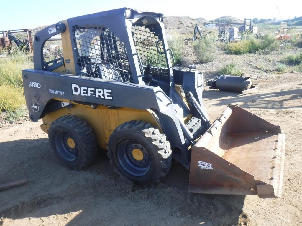 2012 John Deere 318D Skid Steer Loader,