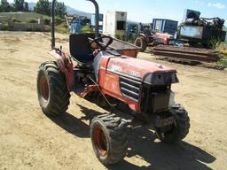 Kubota B2710 Utility Tractor,