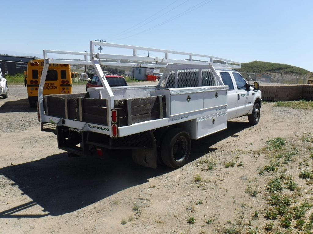 Ford F450 Crew Cab Flatbed Truck,