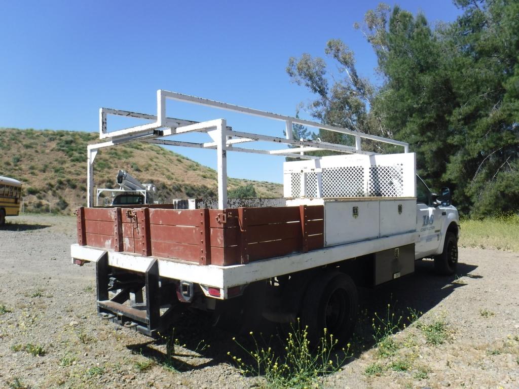 Ford F450XL Flatbed Truck,