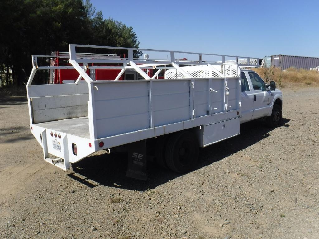 Ford F550 Crew Cab Flatbed Truck,