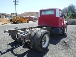 International 4900 Cab & Chassis 2 Axle,