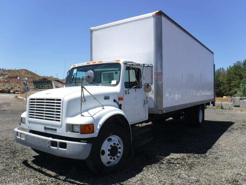 International 4700 Van Truck,