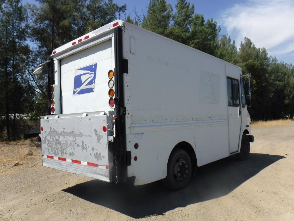 Freightliner MT45 Step Van Truck