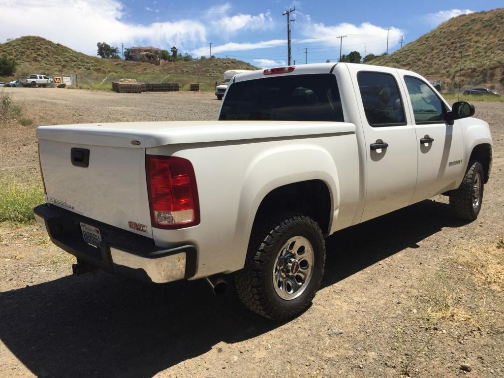 GMC Sierra 1500 Crew Cab Pickup,