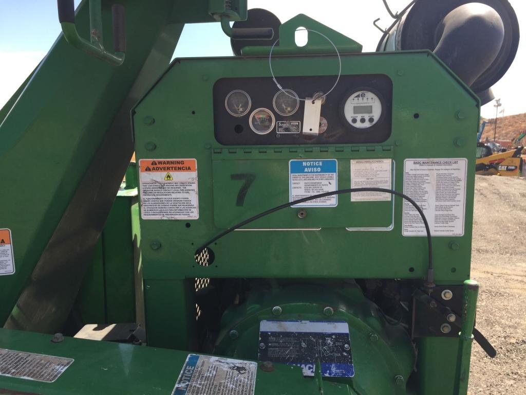 2014 Bandit 990XP Drum-Style Chipper,