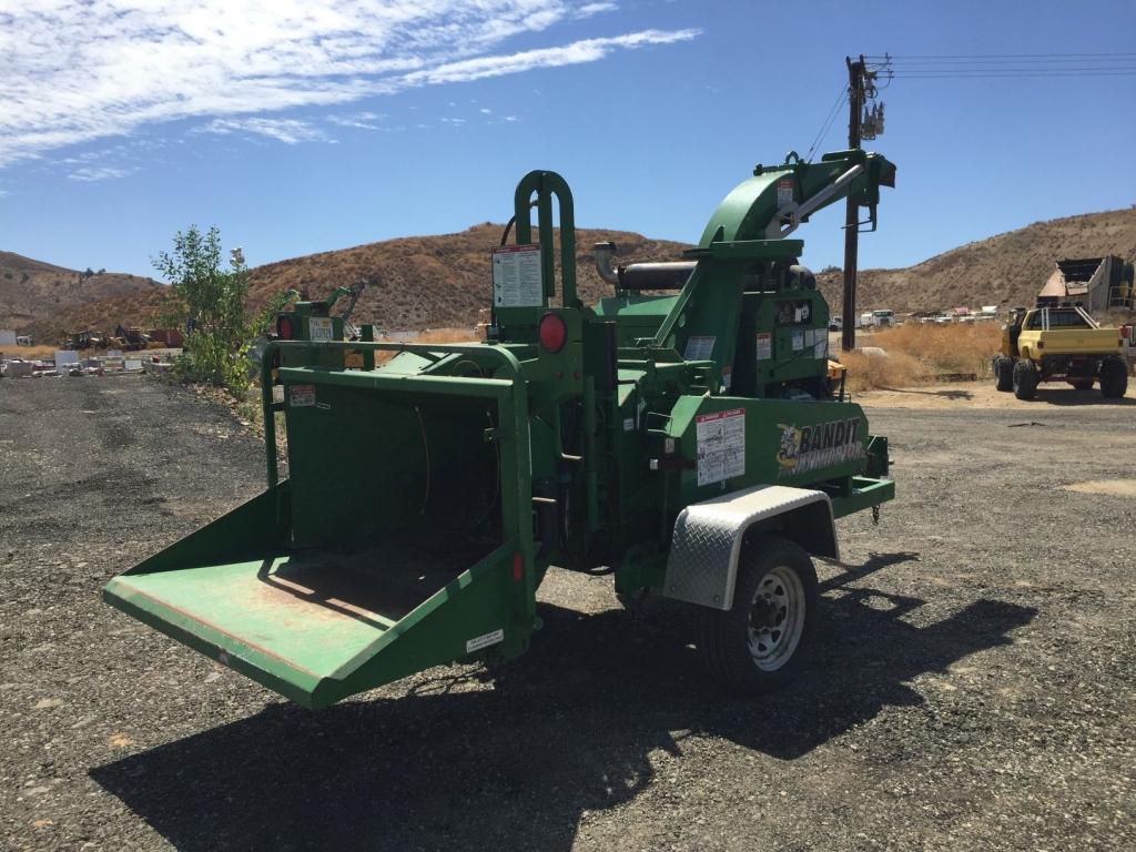 2014 Bandit 990XP Drum-Style Chipper,