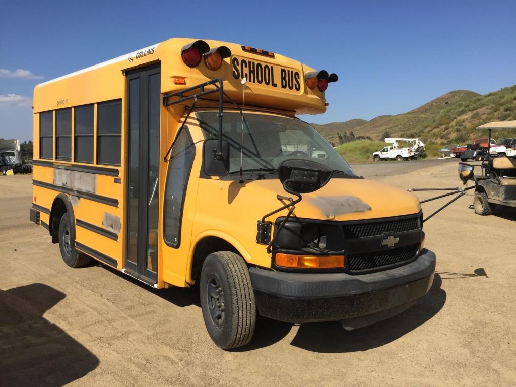 Chevrolet 12-Passenger Bus,