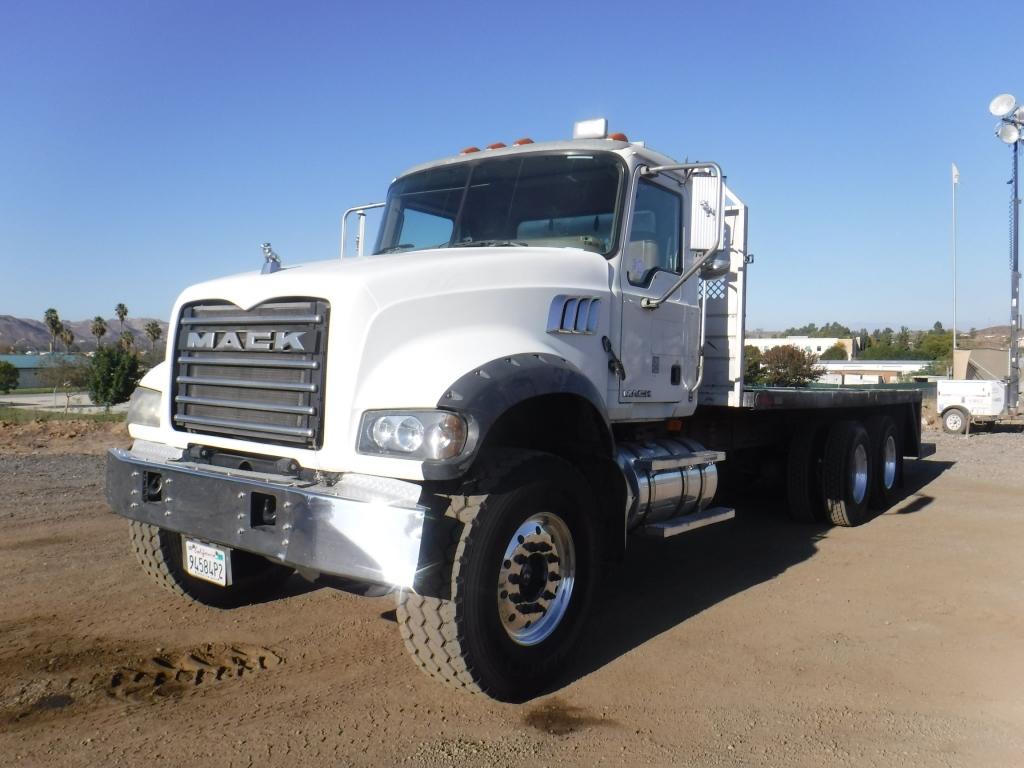 Mack CTP713 Flatbed Truck,