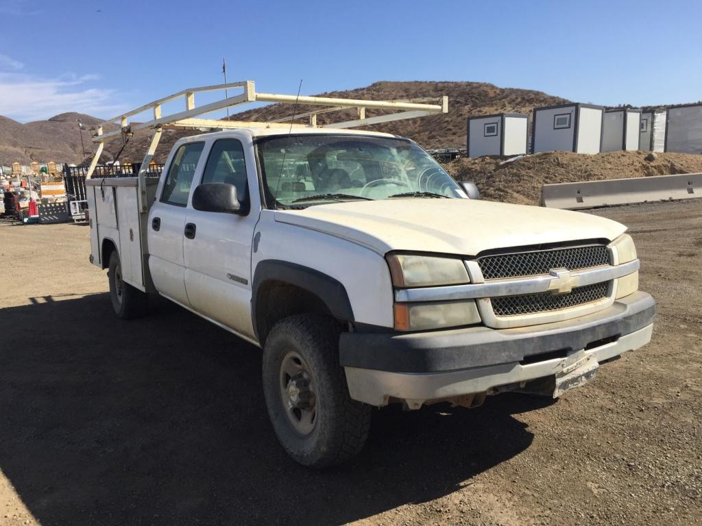 Chevrolet 2500HD Silverado Crew Cab Service Truck,