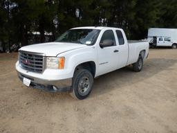 GMC 2500 HD Extended Cab Pickup,