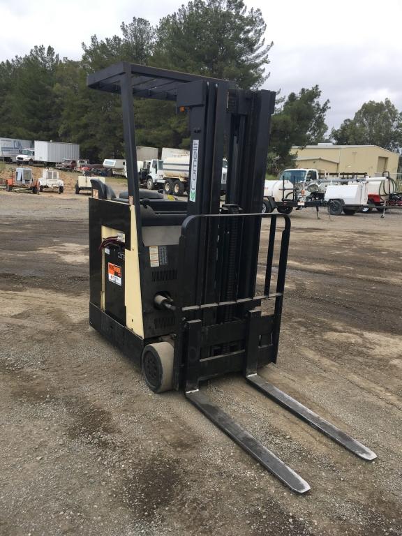 Crown RC3020-30 Industrial Stand Up Forklift,