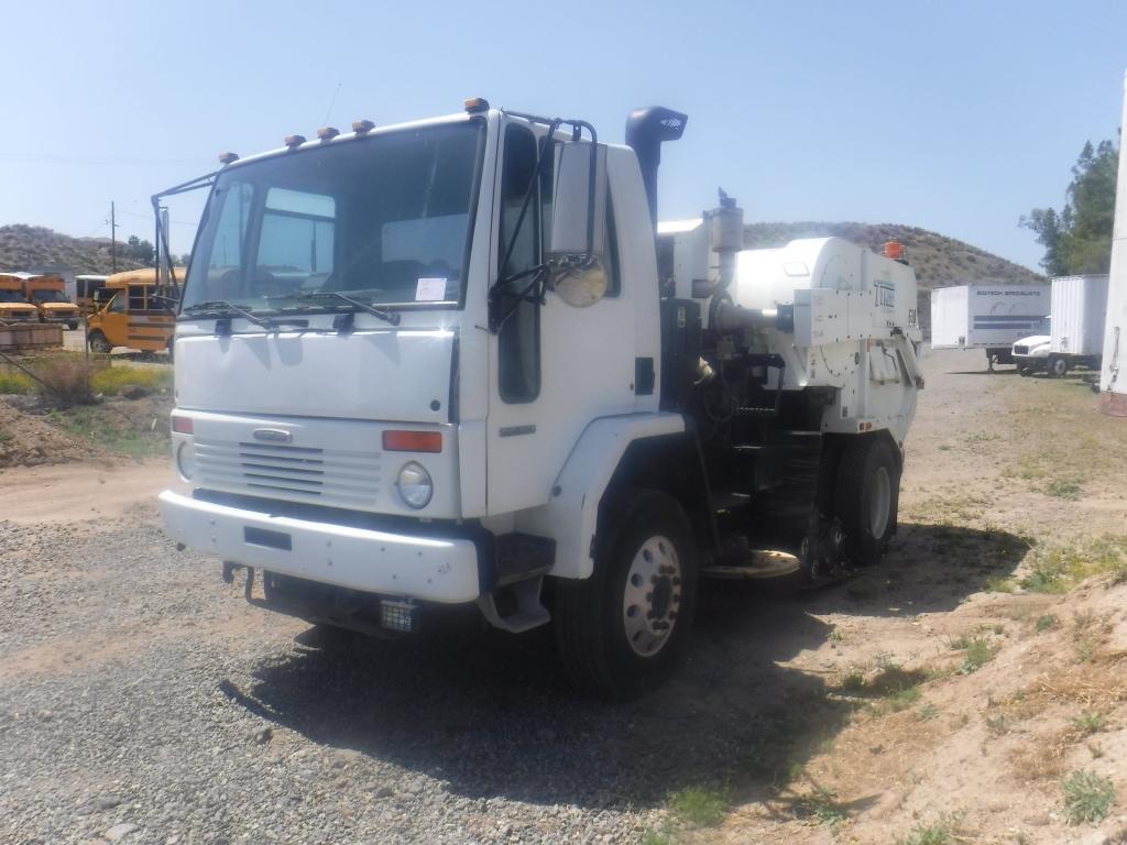 Freightliner FC-80 Street Sweeper,