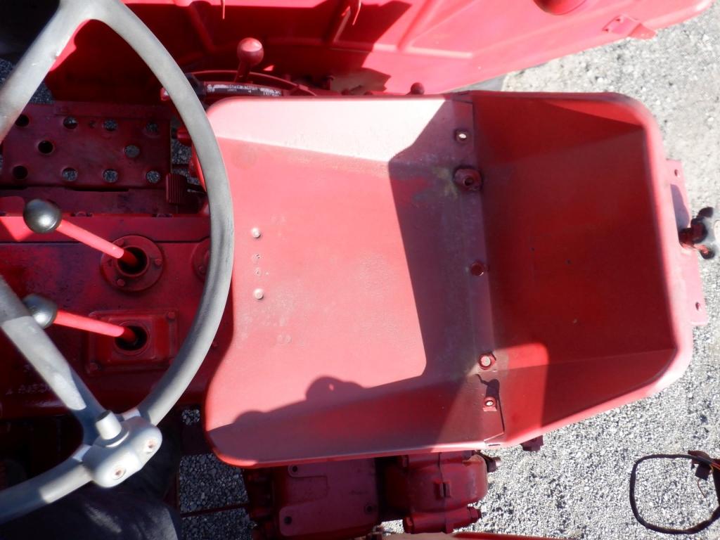 Case 990 Agricultural Tractor,