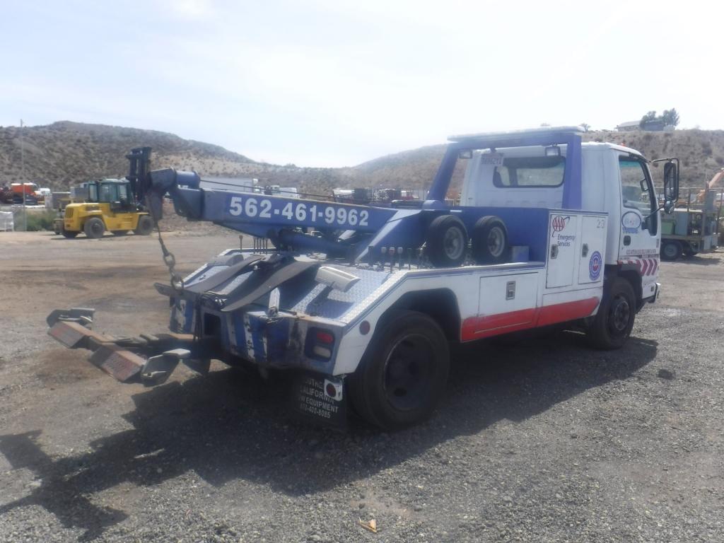 Isuzu NQR Tow Truck,