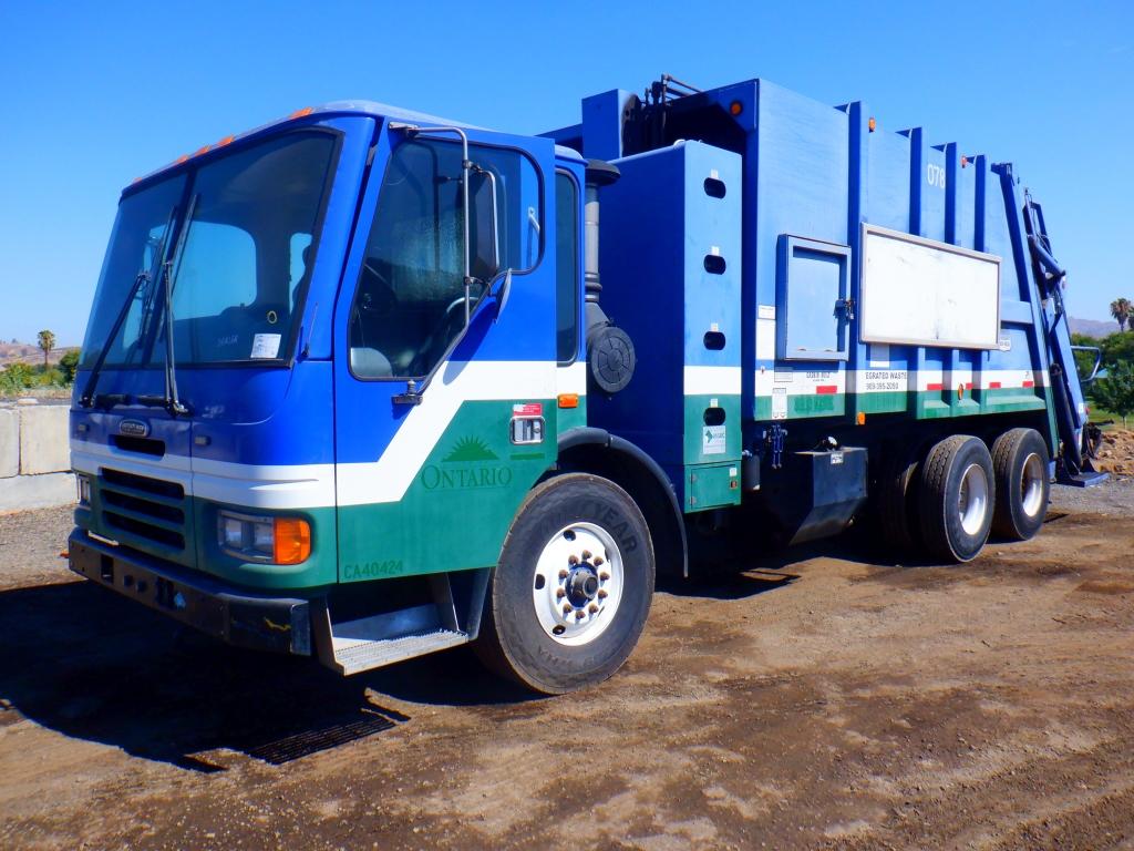 Freightliner Condor Refuse Truck,