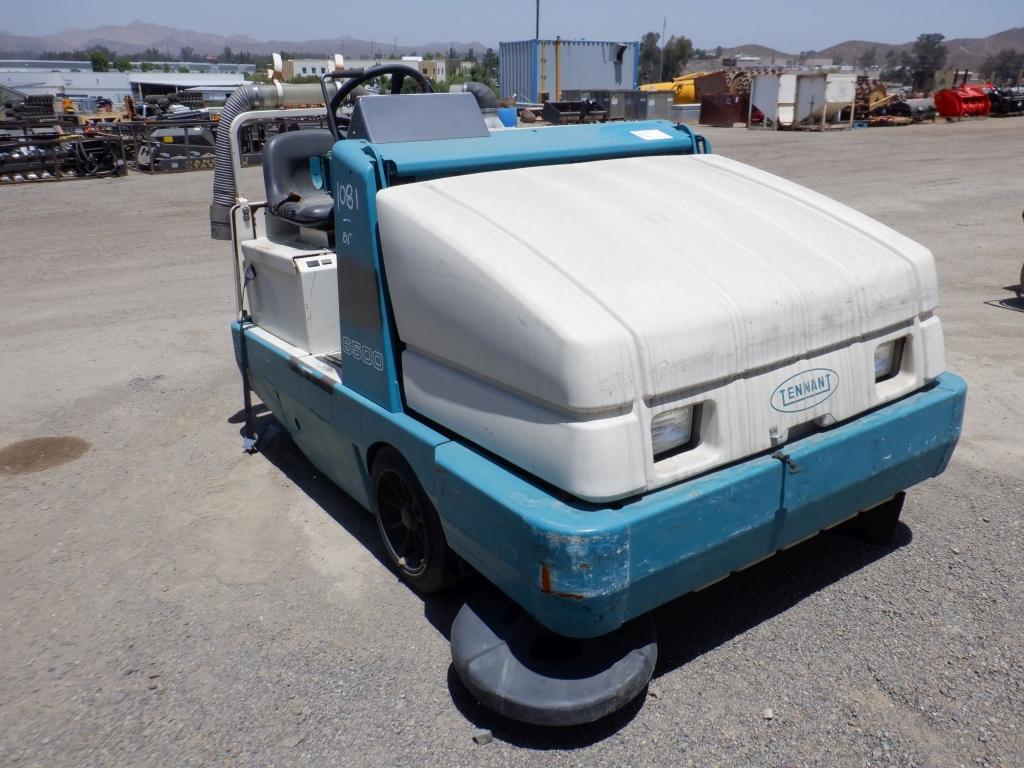2002 Tennant 6500 Parking Lot Sweeper,