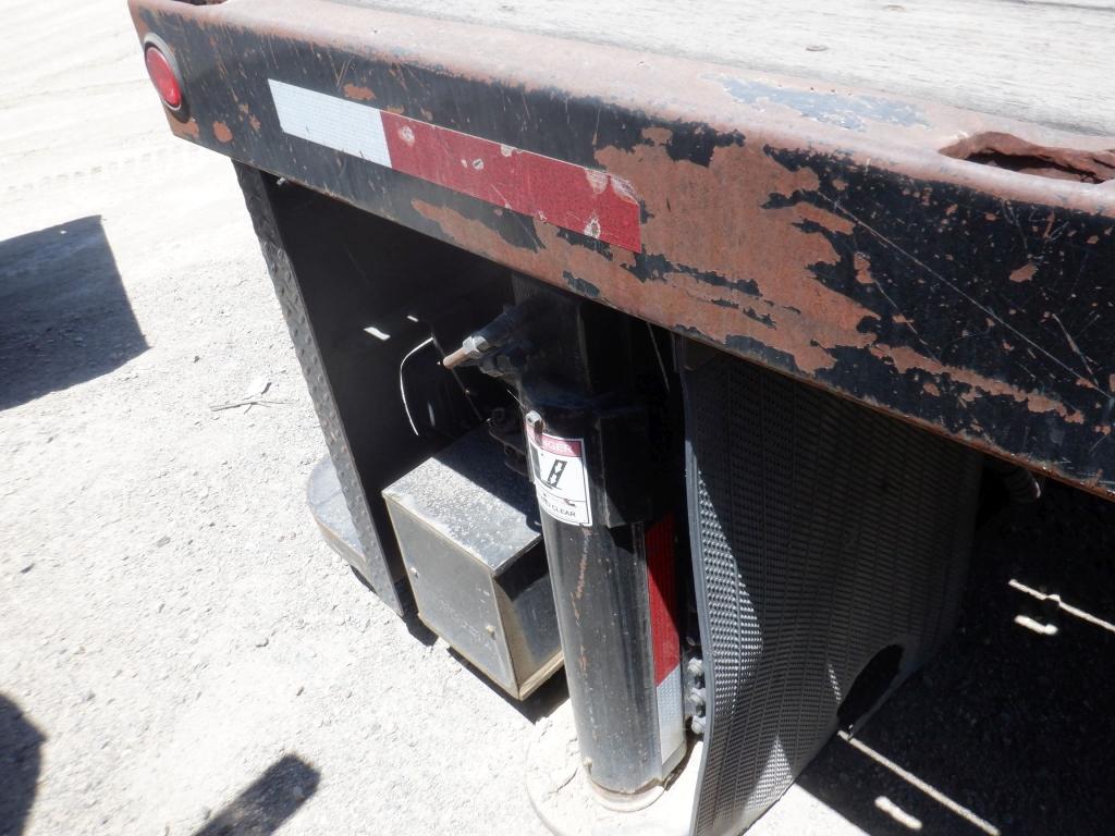 Flatbed Body w/Phoenix 130EXD Crane,