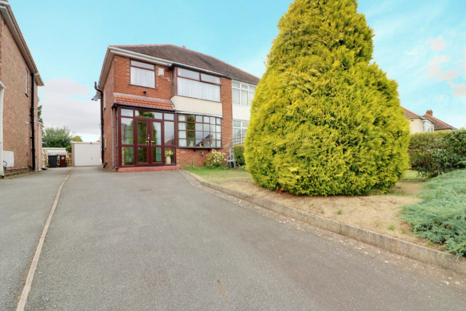 Crossland Crescent, Claregate, Wolverhampton, West Mids, WV6 9JY